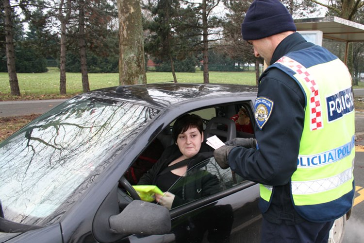 Slika Fotografije/Opcenite fotografije/prometna preventiva/Najsavjesniji-vozaci_Bozic.jpg